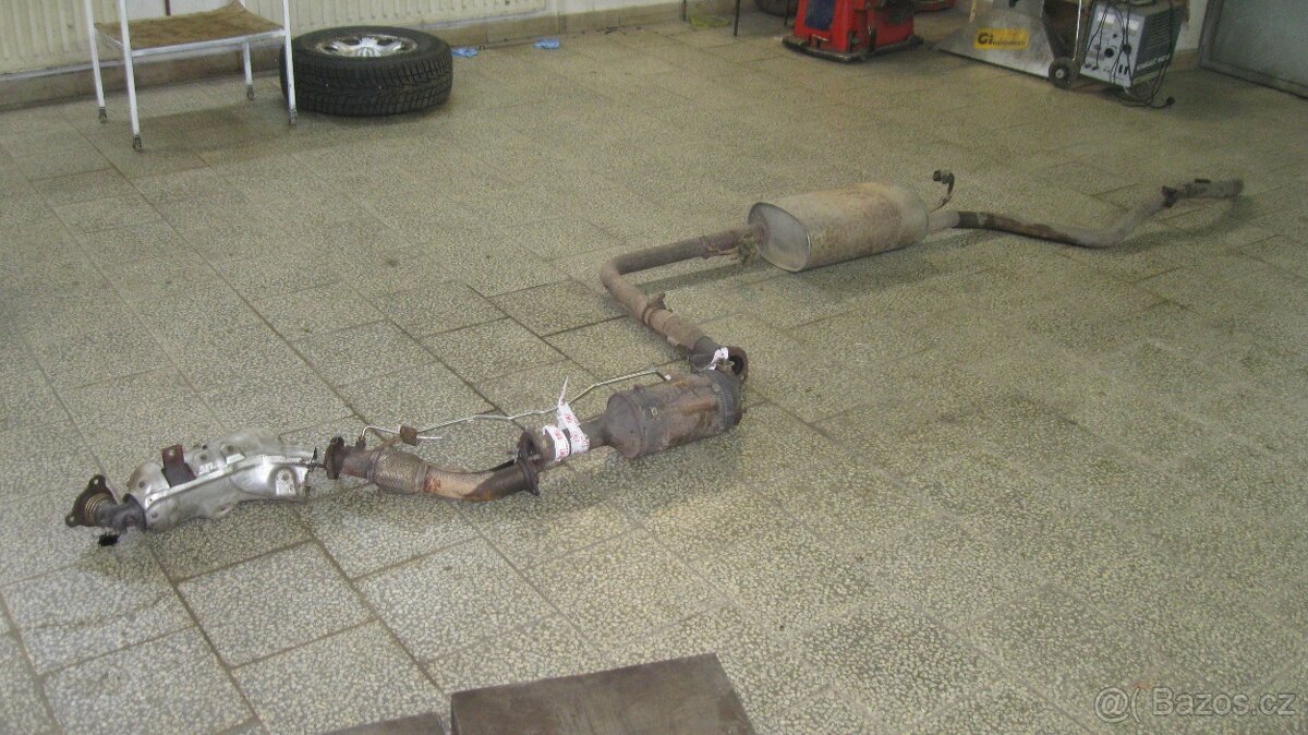 Nissan Navara 2,5 DCi - 8