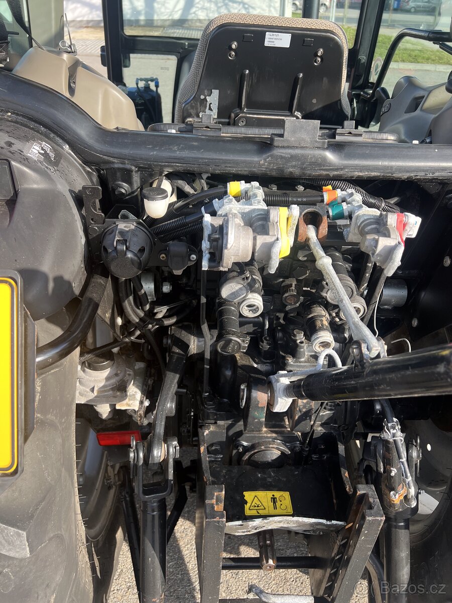 Traktor Case Quantum 85F - 8