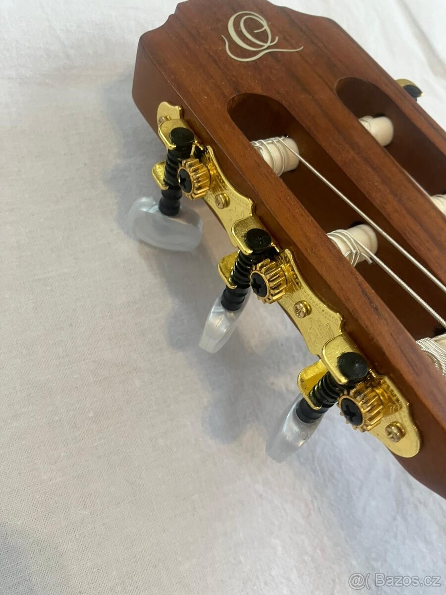 Klasická elektroakustická kytara - 8