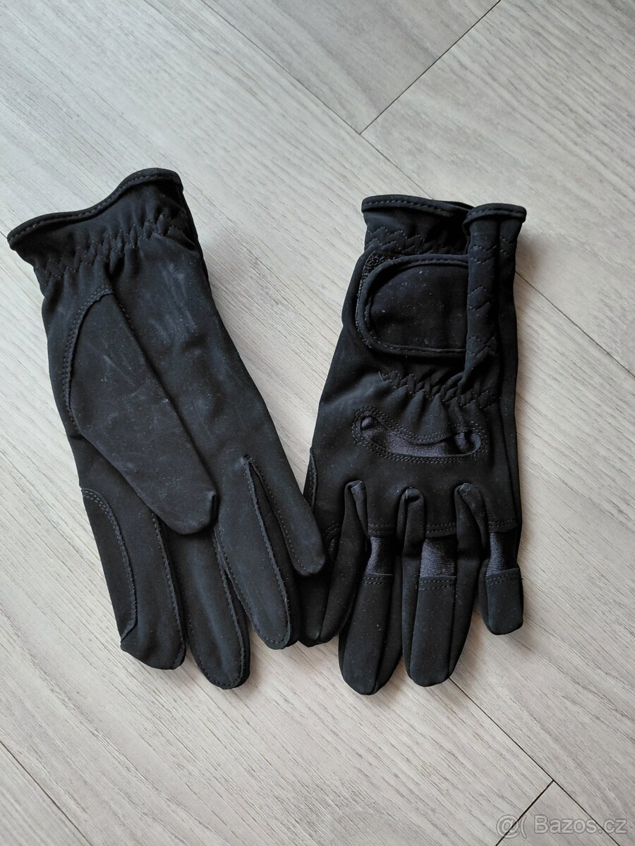 Mnoho věcí na kone a jezdce - 8