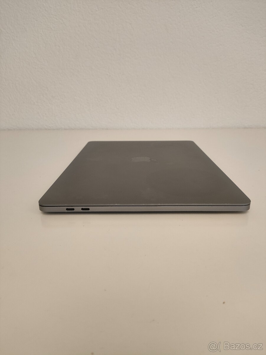 MacBook Pro 2018 | i5 • 8GB • 256GB - 8