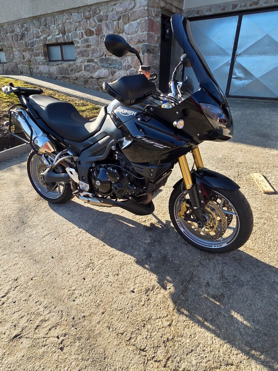 Triumph Tiger 1050 - 8