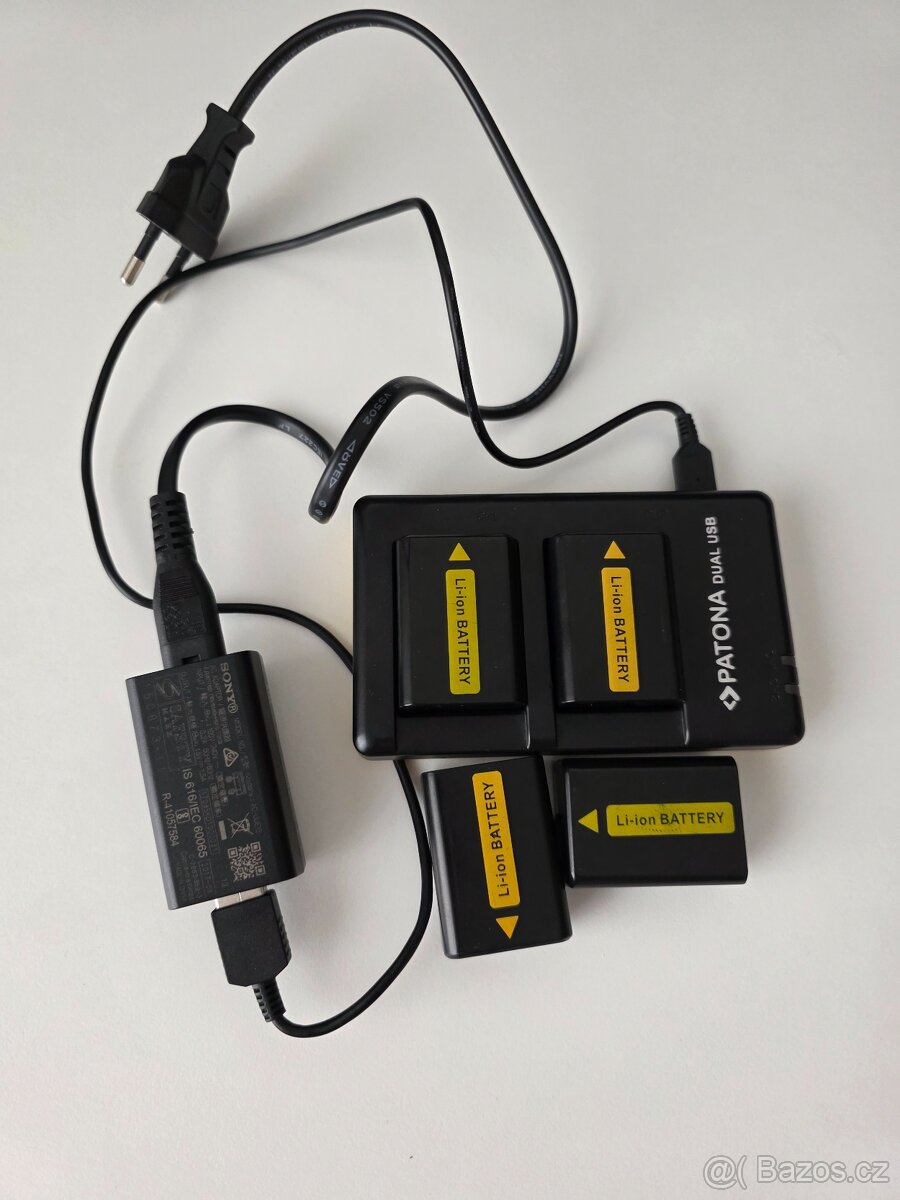 Sony A6300 + Sigma 30mm f1.4 - 8