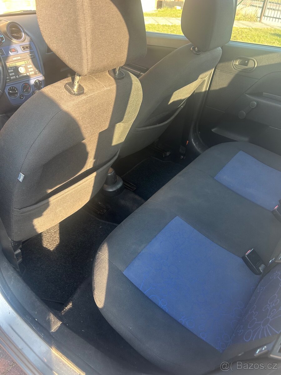 Ford fiesta 2007 - 8