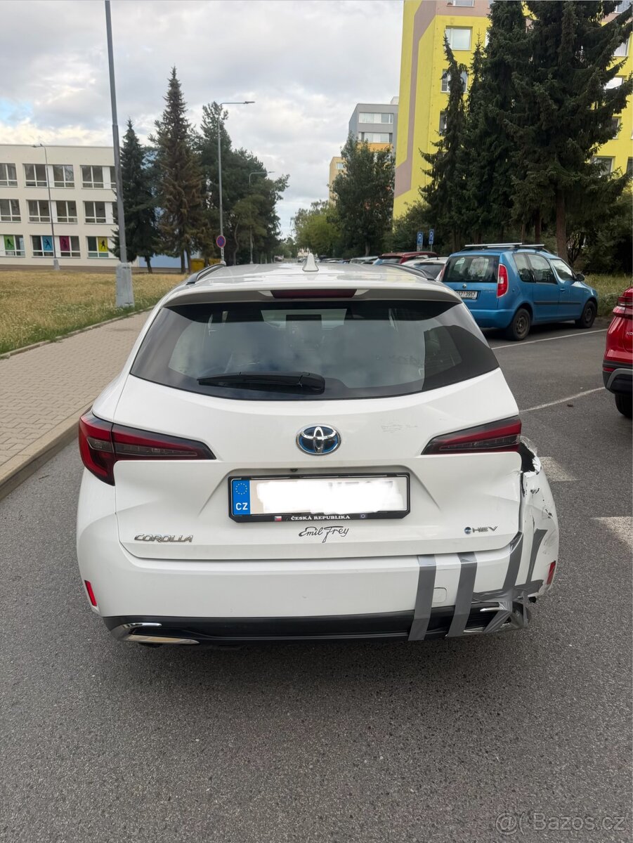 Prodam corolla combi 1.8 hybrid 2024 - 8