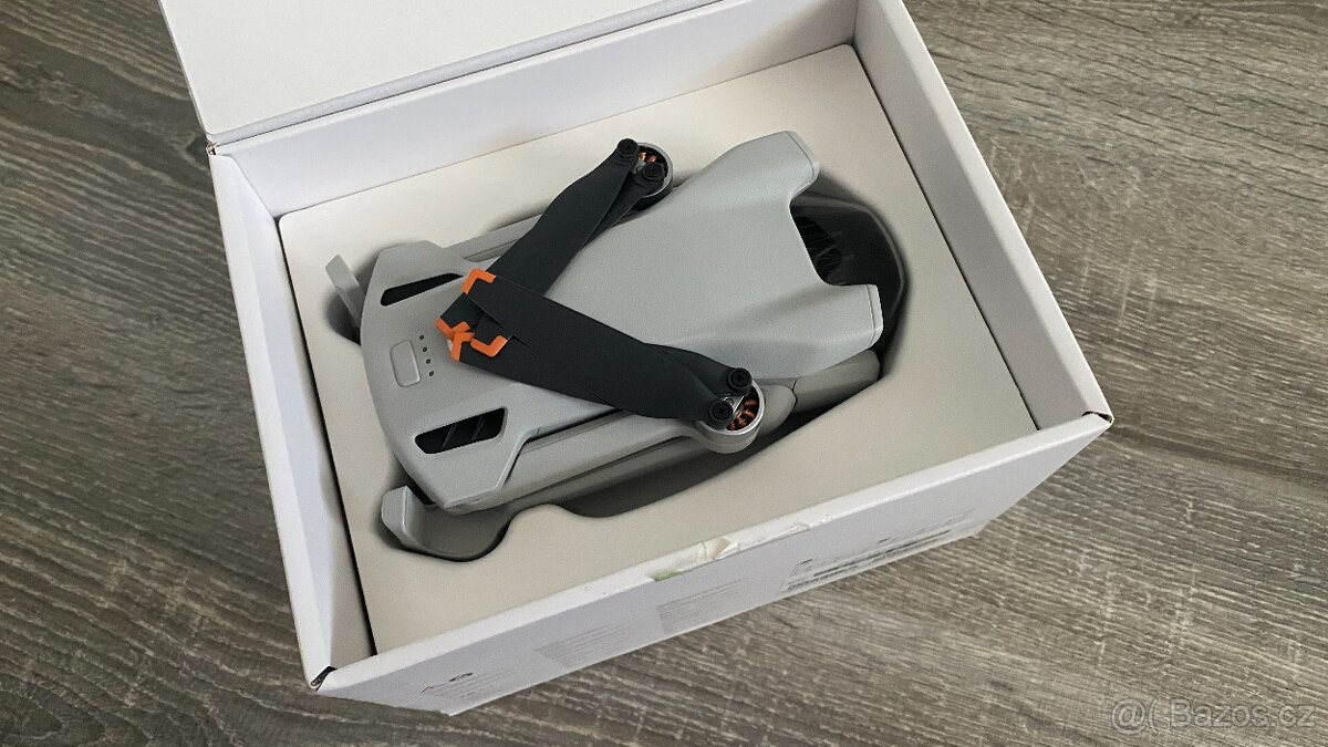 DRON DJI Mini 3 (DJI RC) (GL) - 8