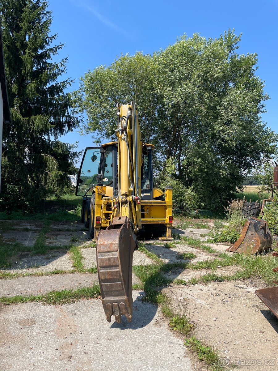 Komatsu WB93 - 8