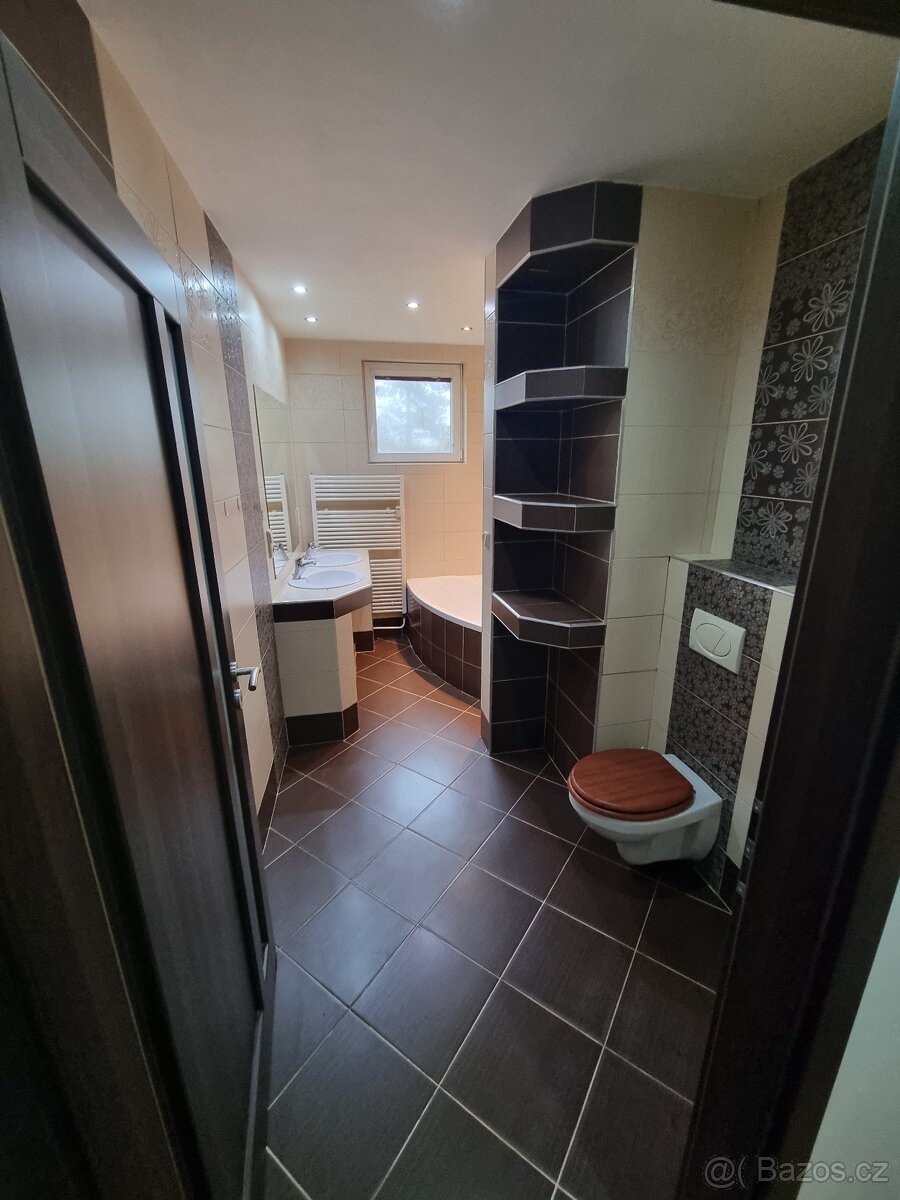 Pronájem Luštěnice - 8