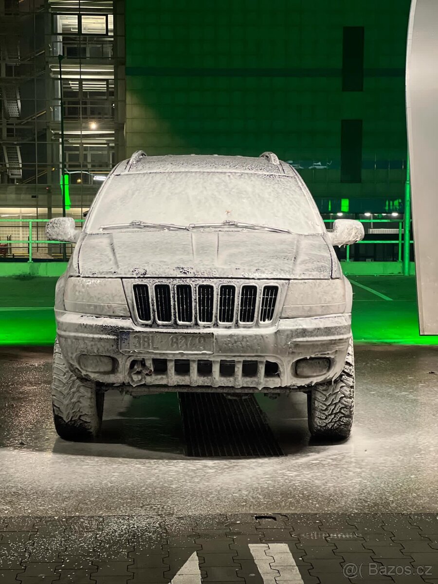 Jeep Grand Cherokee - 8