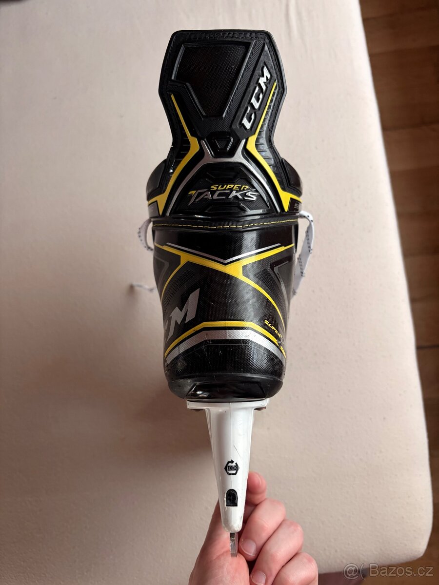 Brusle CCM Super Tacks 9380 SR - 8,5 - 8