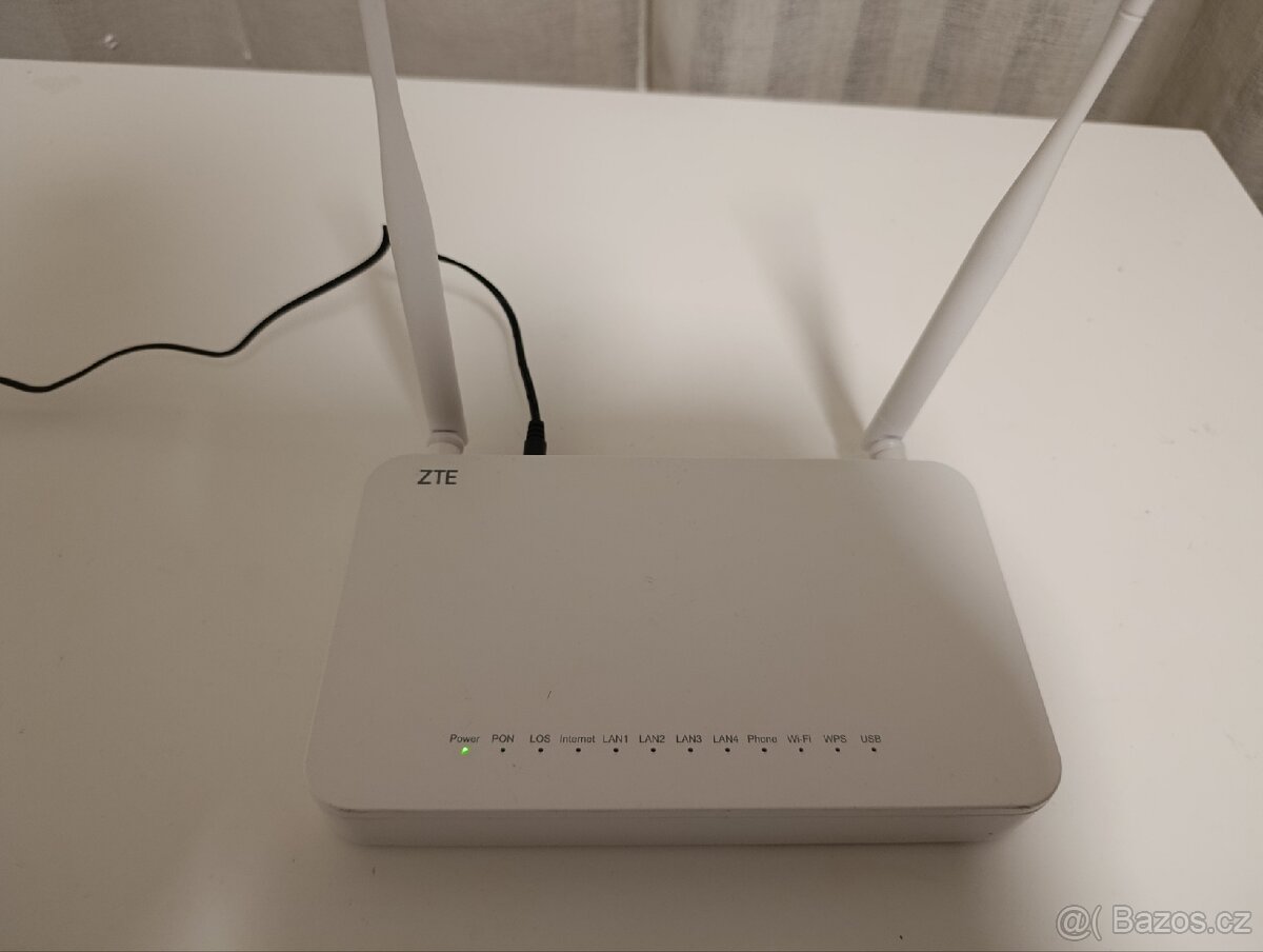 Dvoupásmový bezdrátový modem ZTE F670L - 8