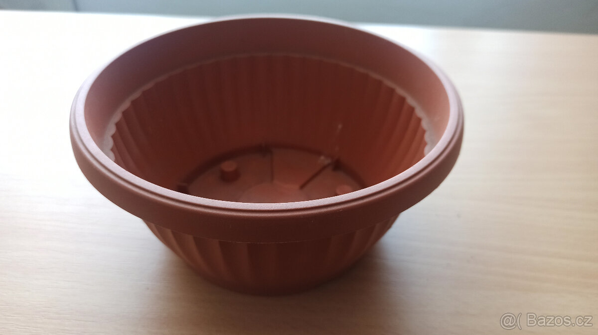 Plastové květináče podle seznamu a vyobrazení - 8