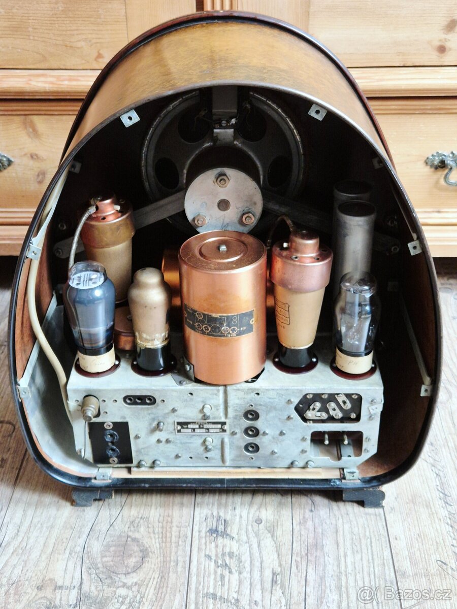 Staré rádio Philips 834A, 1933 - 8