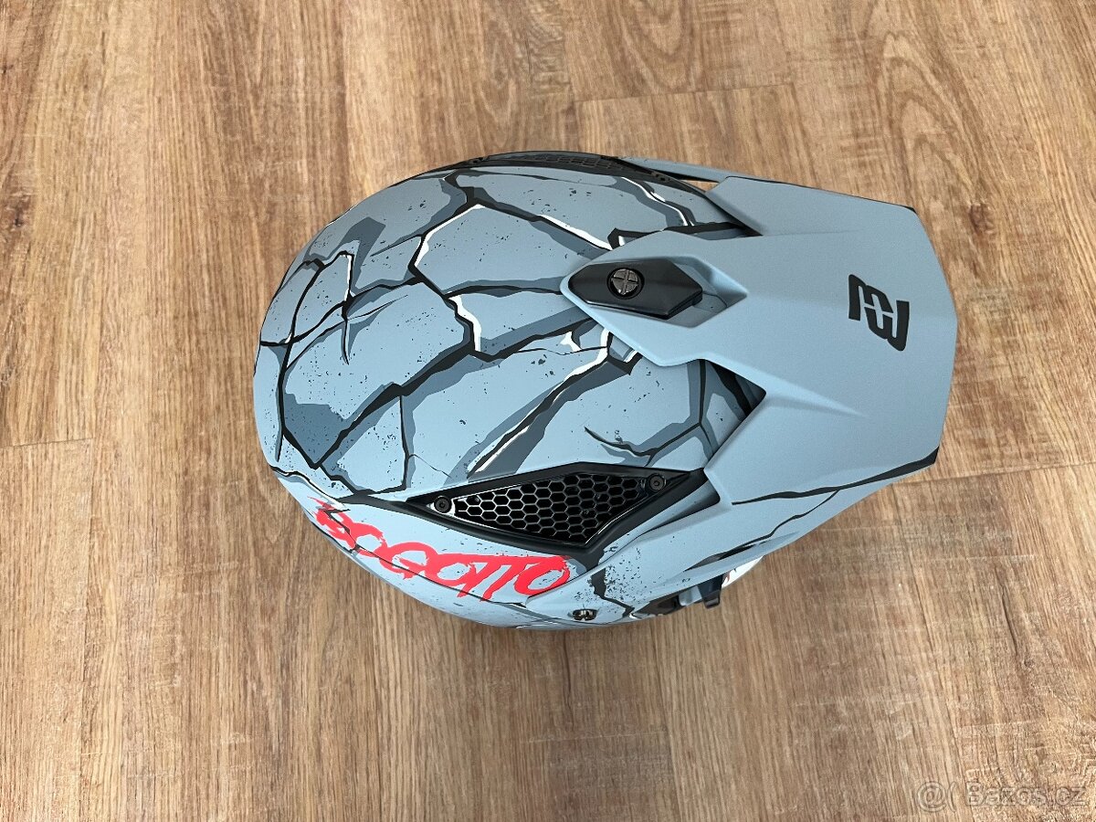 Bogotto přilba na moto - drsná grafika - NOVÁ - 8