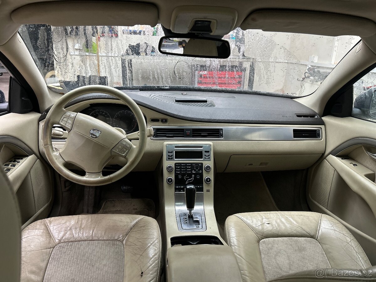 Volvo V70 D5 136kw ND - 8