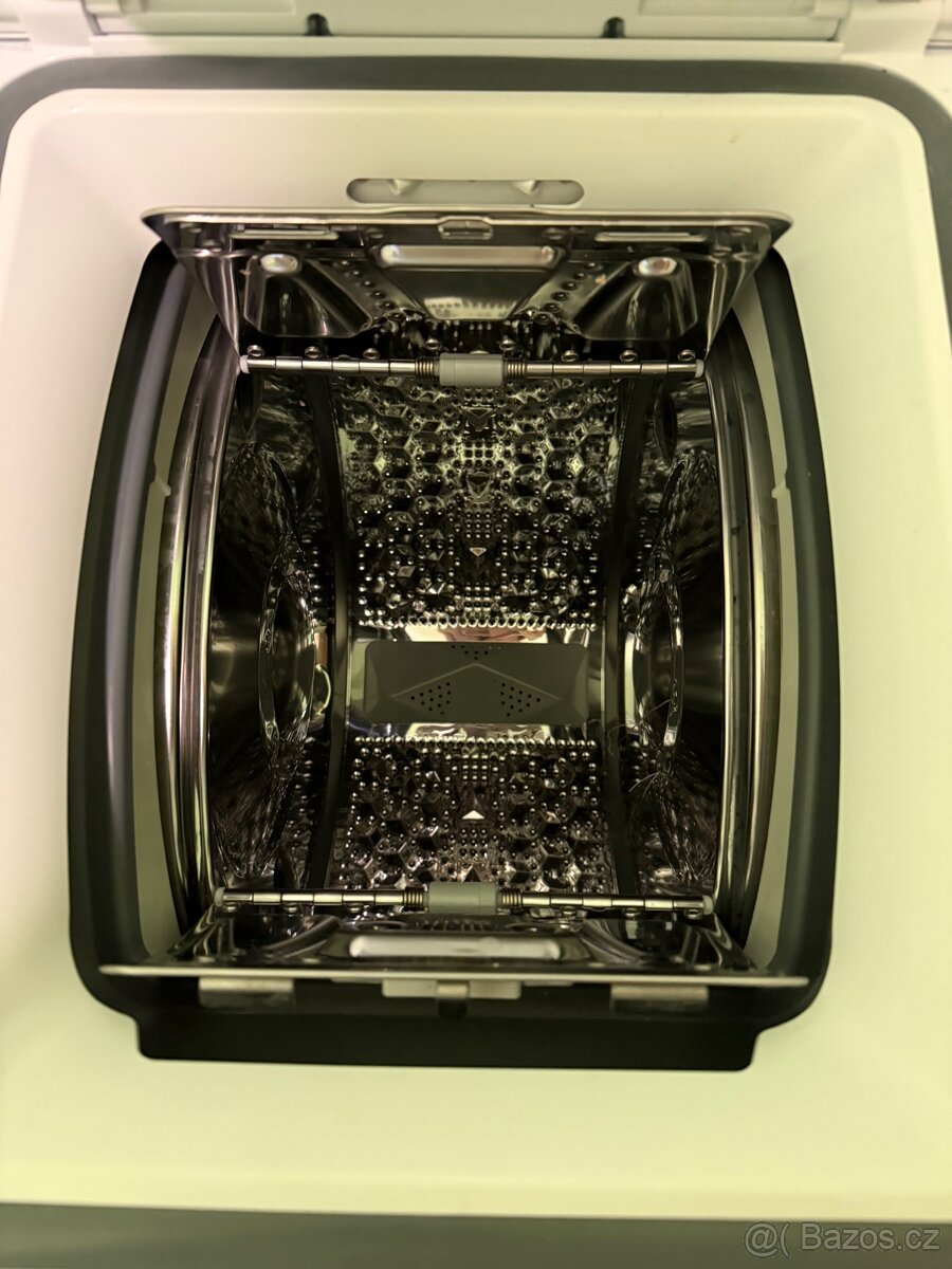 Pracka s vrchním plněním - 8