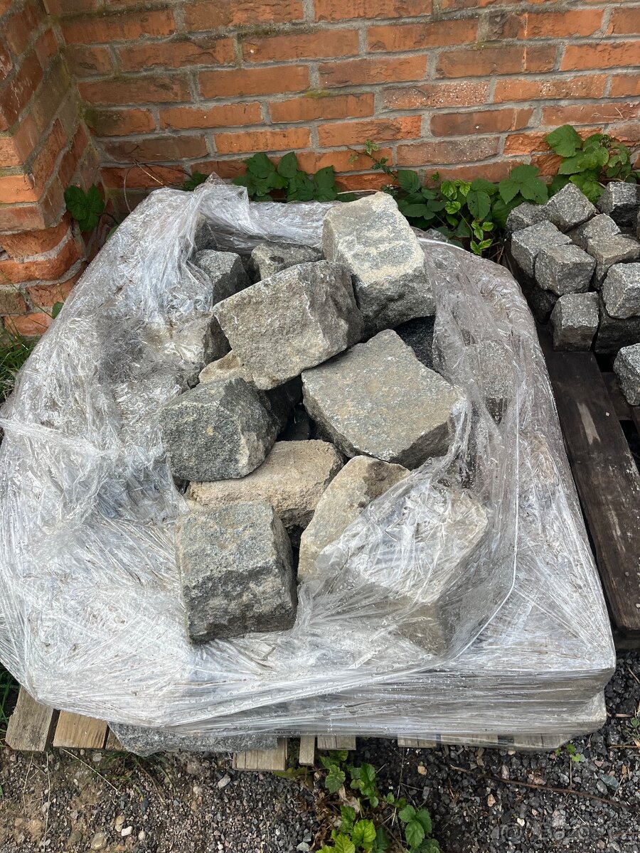 Žulové kostky, obrubníky - 8