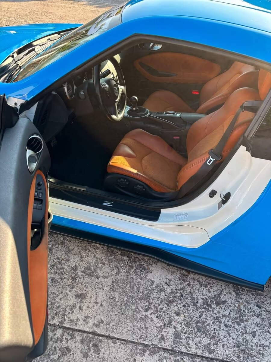Nissan 370z - 8