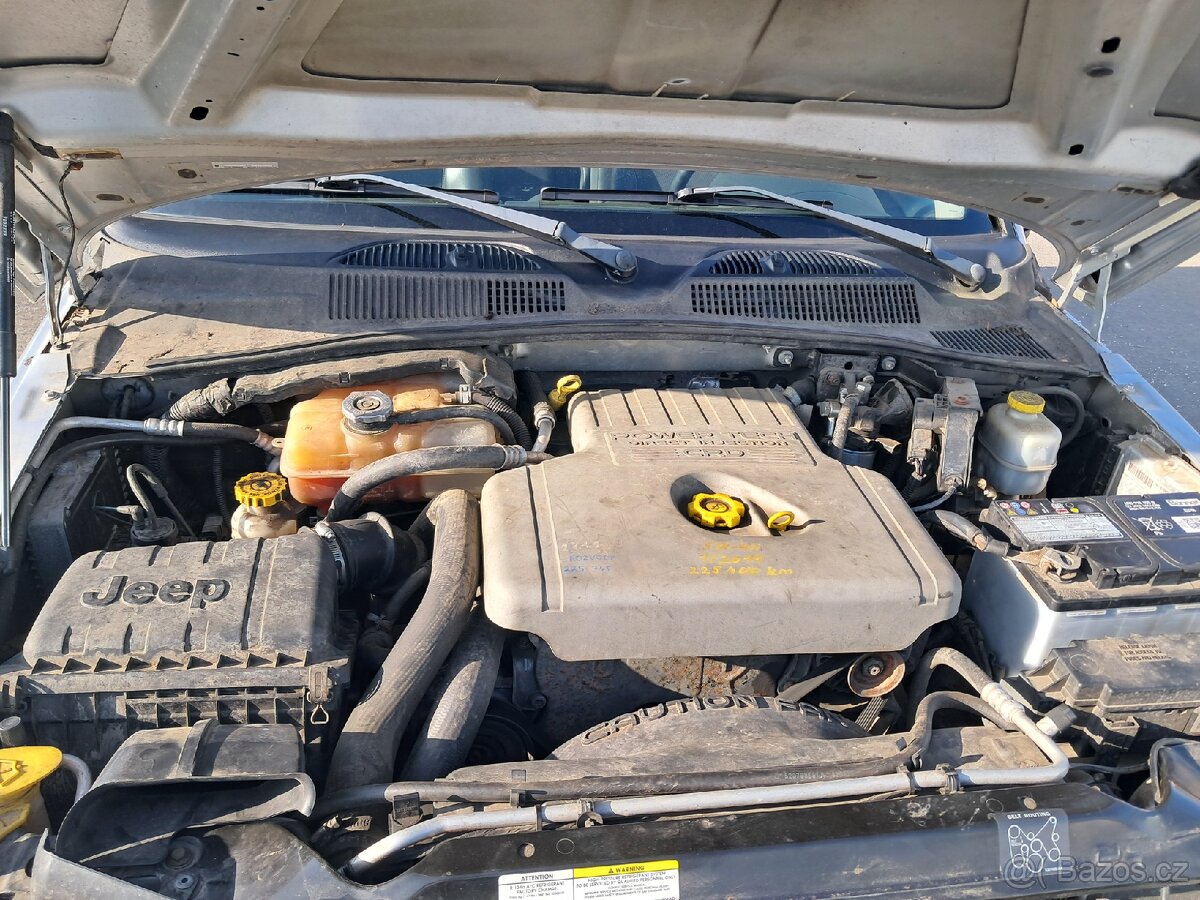 Jeep cherokee kj liberty - 8