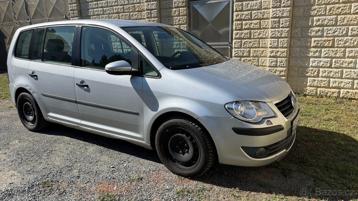 VW Touran 1,9 TDI 2010 - 8