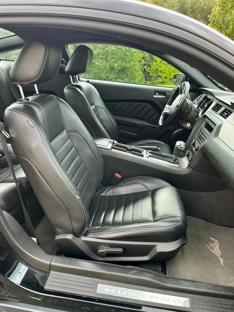 Ford Mustang 2012, V6, 3,7 - 8