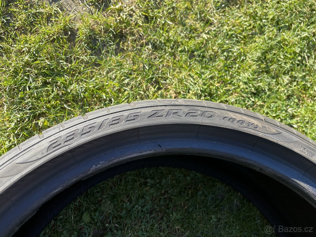 Pirelli 235/35/20 a 265/35/20 letní - 8