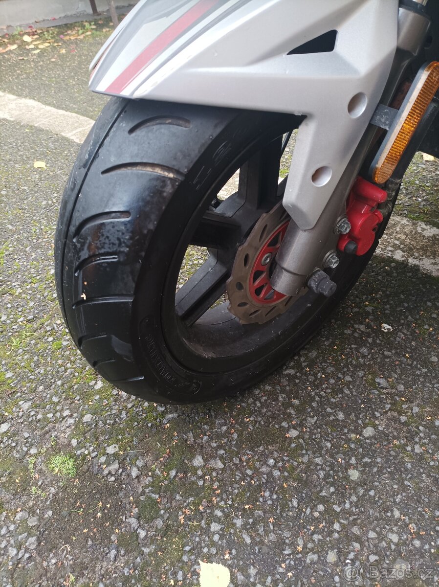 Maxon 125 - 8