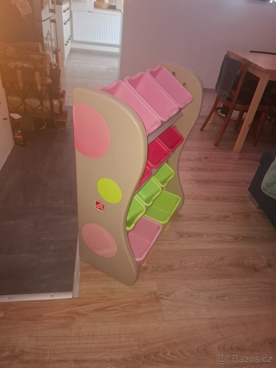 Regal na hracky 2 Step - 8