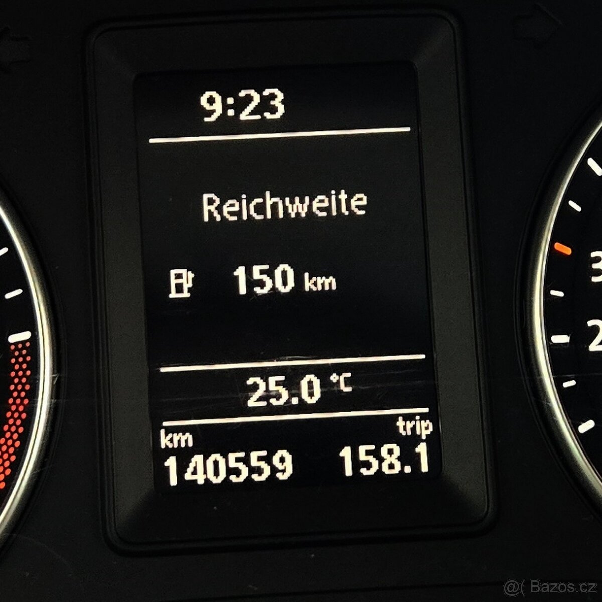 VW CADDY 2,0 TDi LONG 103kW 7 MÍST, 1.MAJ 140.tkm VÝHŘEVY - 8