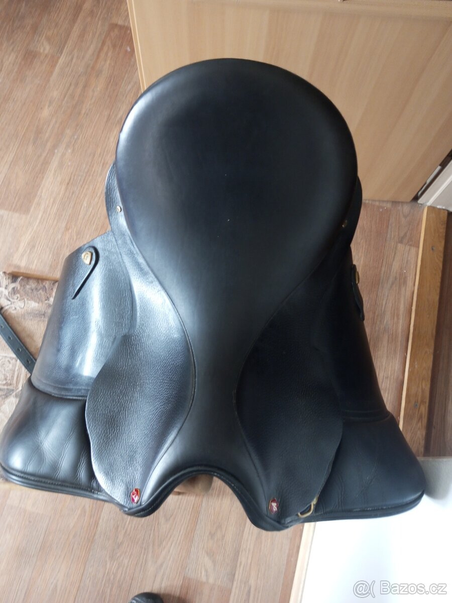 Sedlo jezdecke Albion 17,5, drezurní, komora 4 - 18 cm - 8