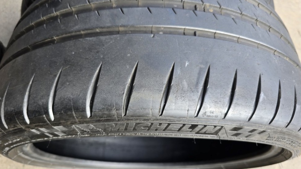 Letní pneu 245/35/20 Michelin - 8