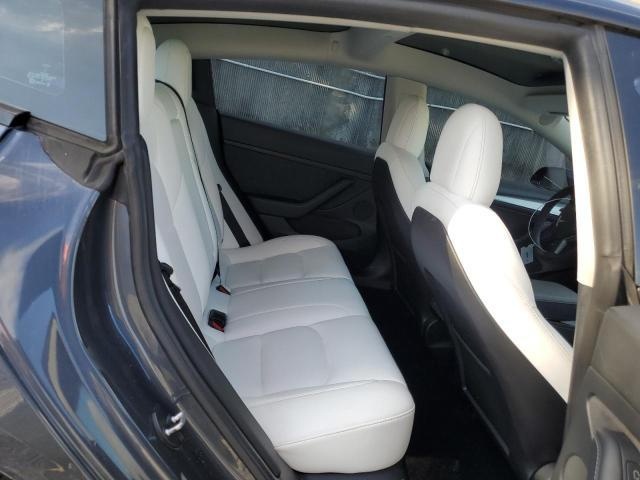 Tesla Model 3 2022 - 8
