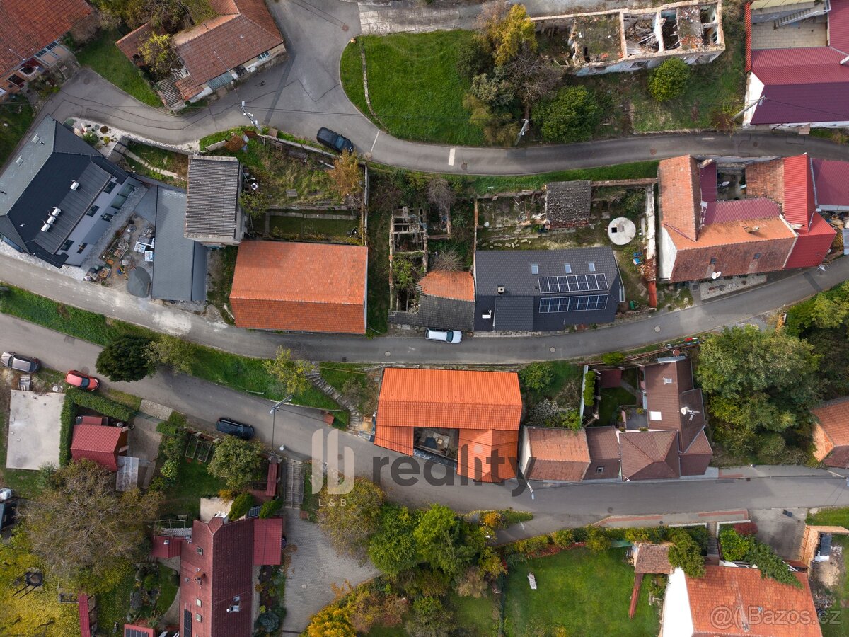 Prodej nemovitosti k demolici s hotovým projektem rodinného - 8