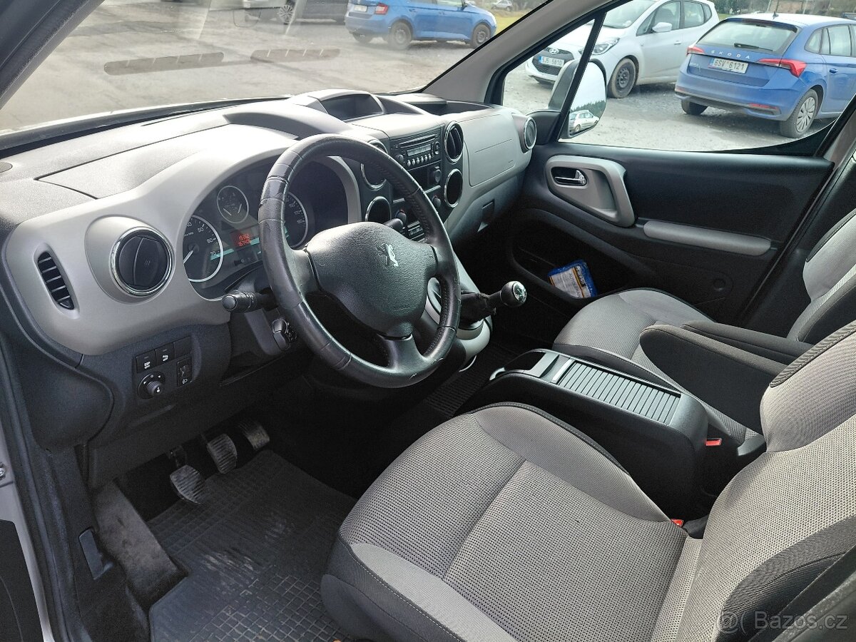 PARTNER TEEPE 1.6 16V, r.10, TAŽNÉ, DIGIKLIMA, 2XSOUPAČKY - 8