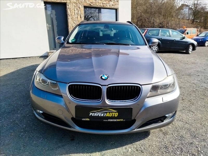 BMW 320i 125kW, NAVI, Automat.r.v.8/2010, naj. 228.145km - 8