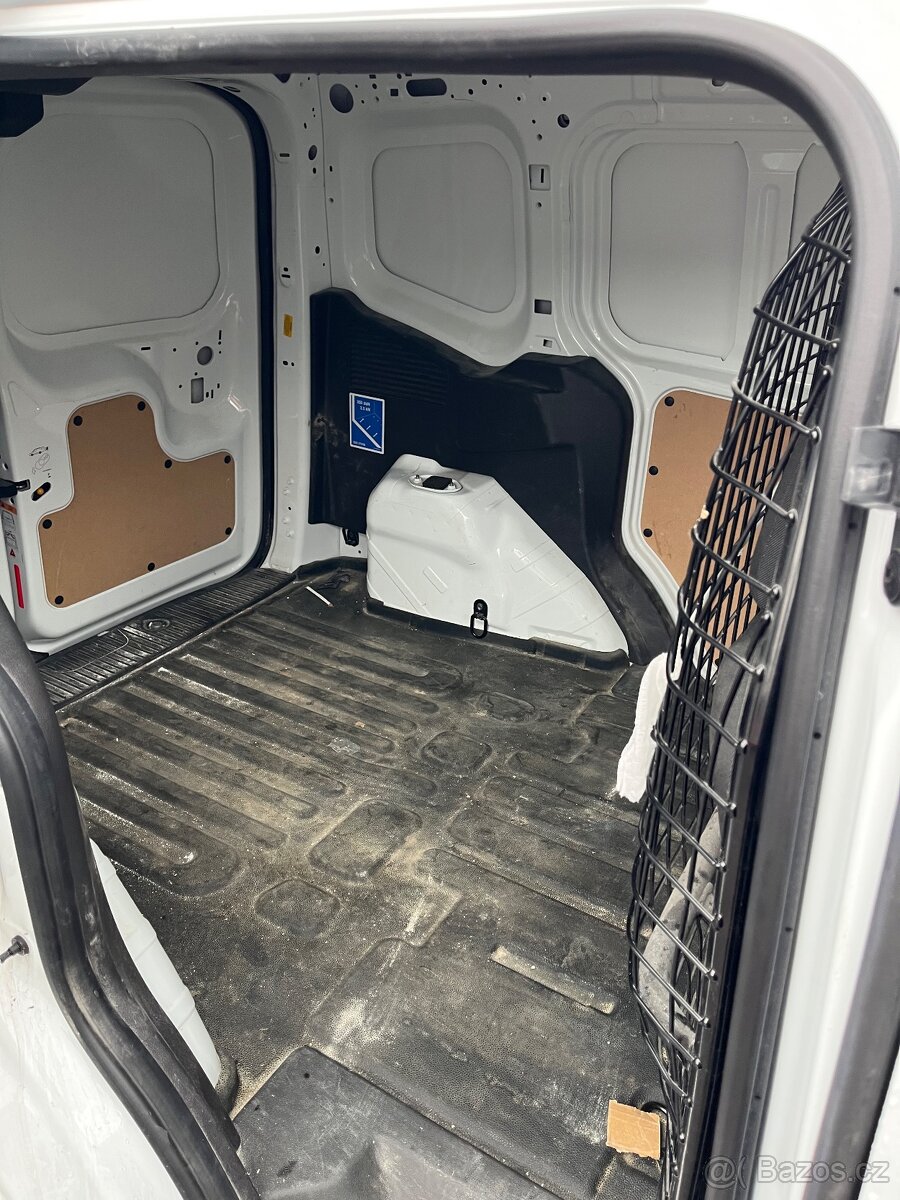 Ford Transit Courier - 8