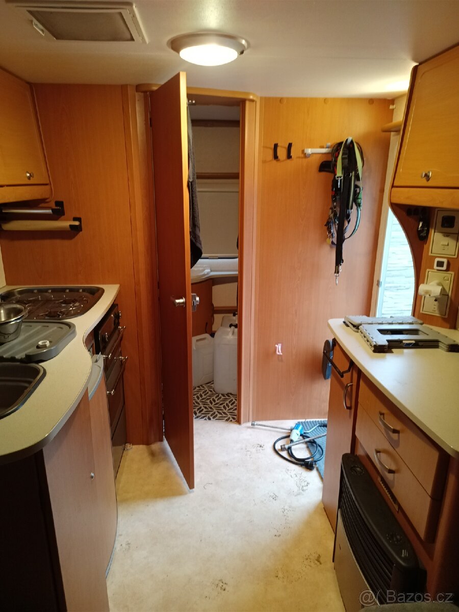 Karavan bailey ranger, plně soběstačný - 8