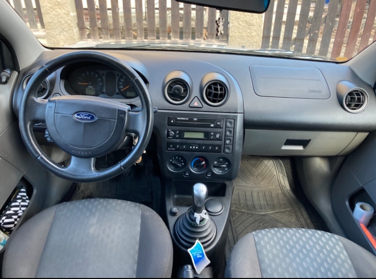 Ford Fiesta - 8