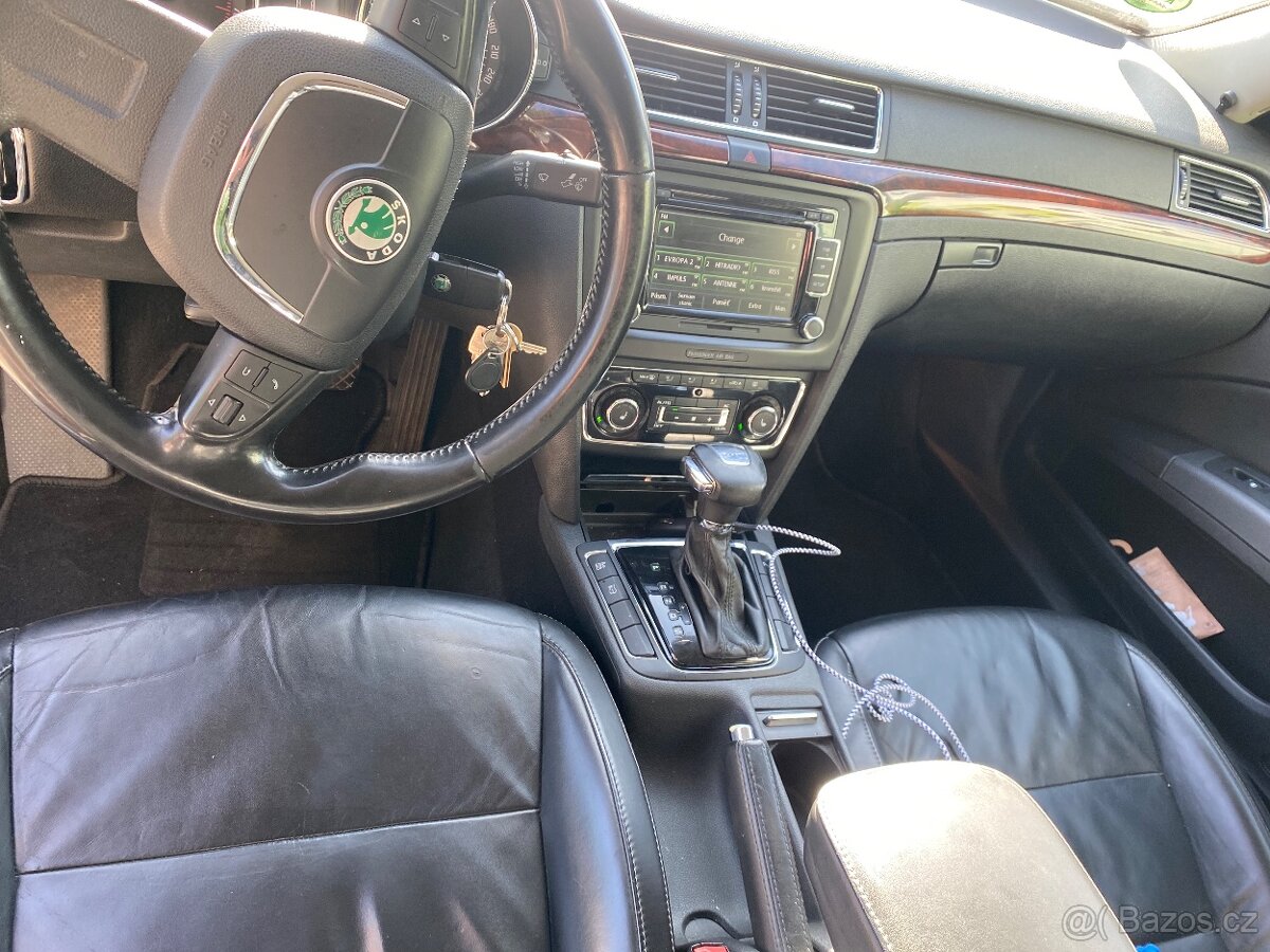 Škoda Superb 3,6 fsi - 8