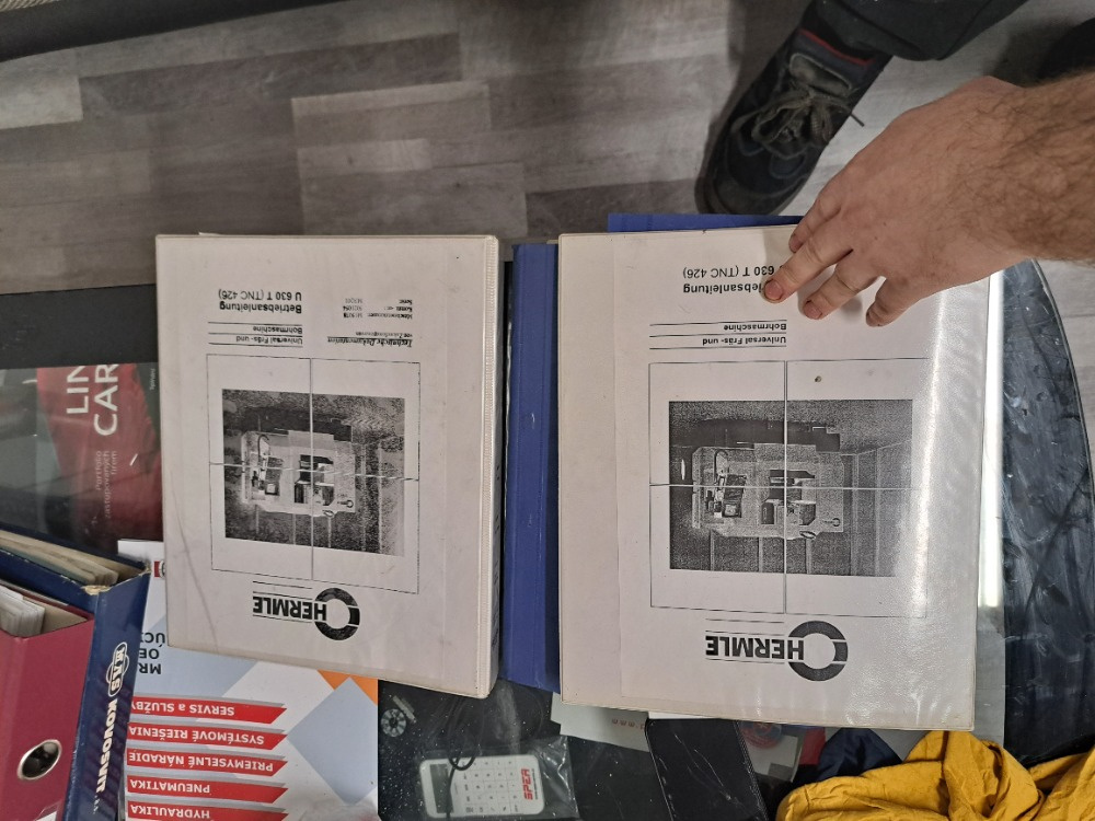 CNC centrum HERMLE U 630 T - 8