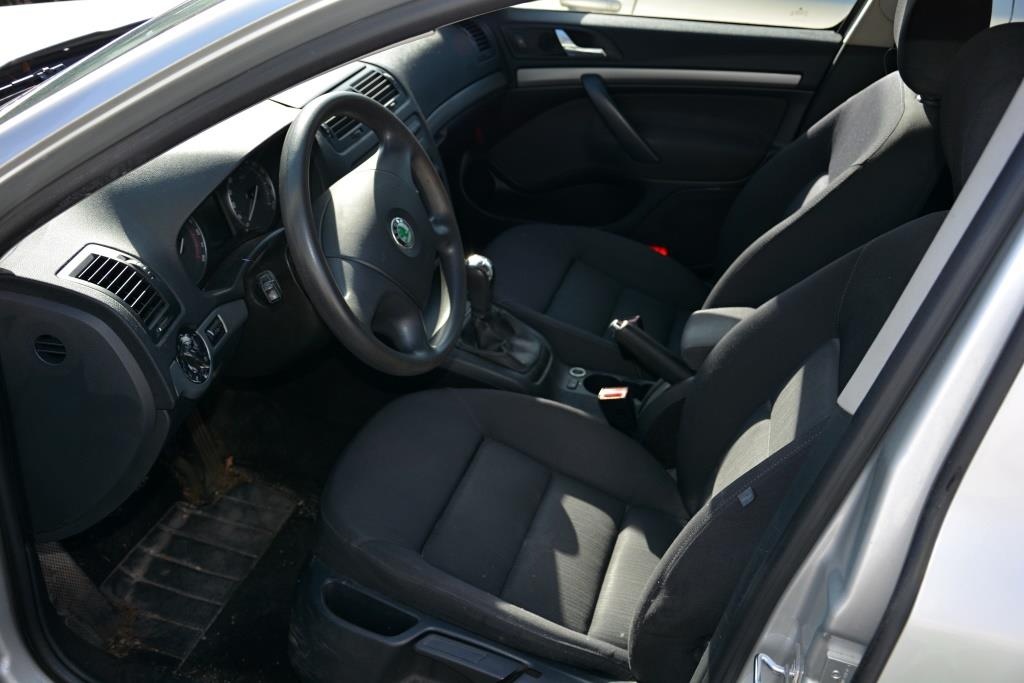 automobil Škoda Octavia - 8