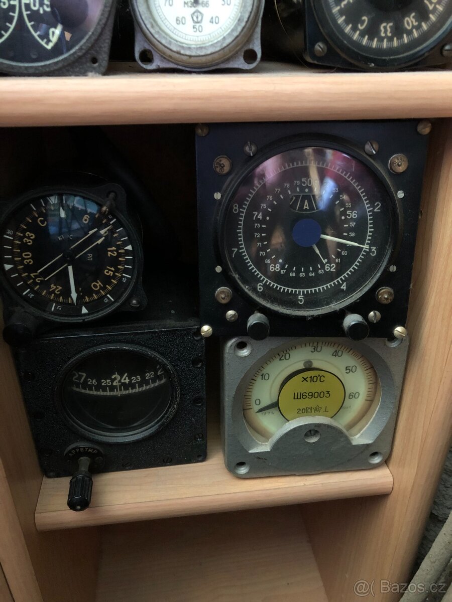 Letecke, vrtulnikove, a tankove pristroje, manualy - 8