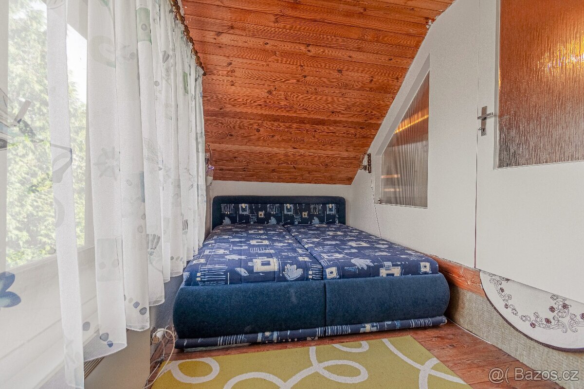 Prodej Chalupy a hospodářská usedlost s pozemky3189 m2. 1221 - 8