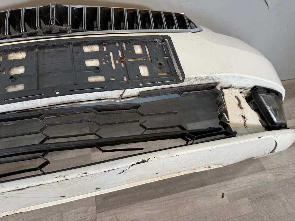 ŠKODA SUPERB 2 FACELIFT - nárazník + maska KO 3T0807221K - 8