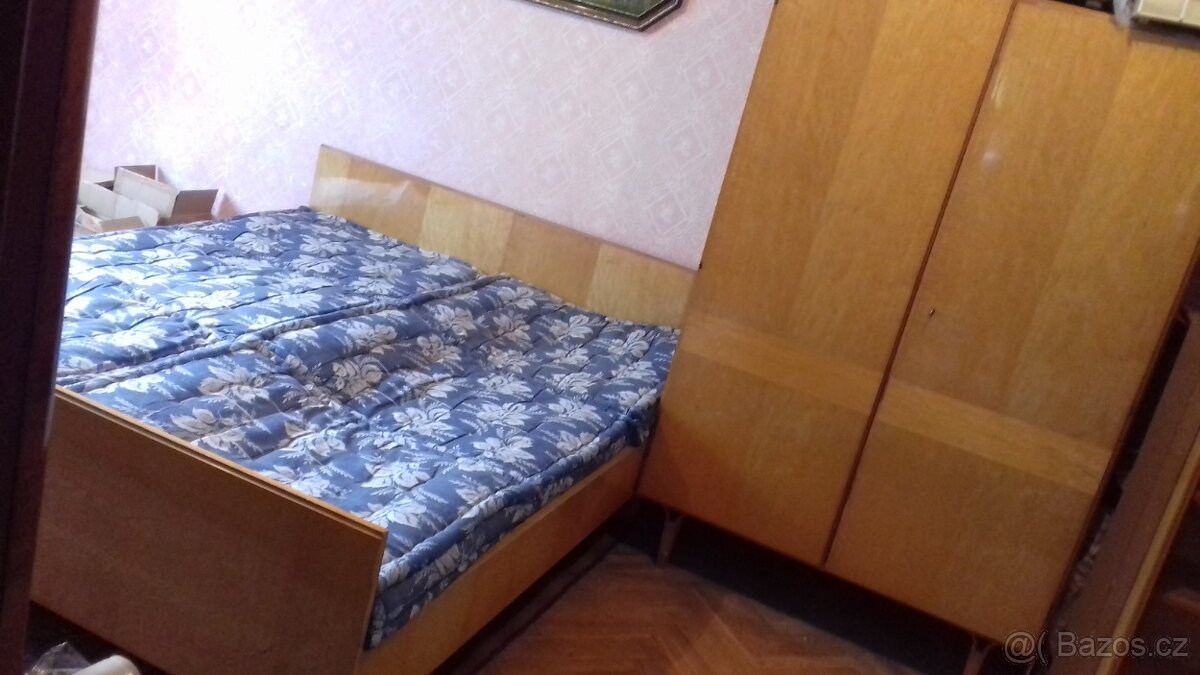 BUŽÍRKOVÝ KOŠ, RETRO lyže, RÁDIO , RETRO skříň - 8