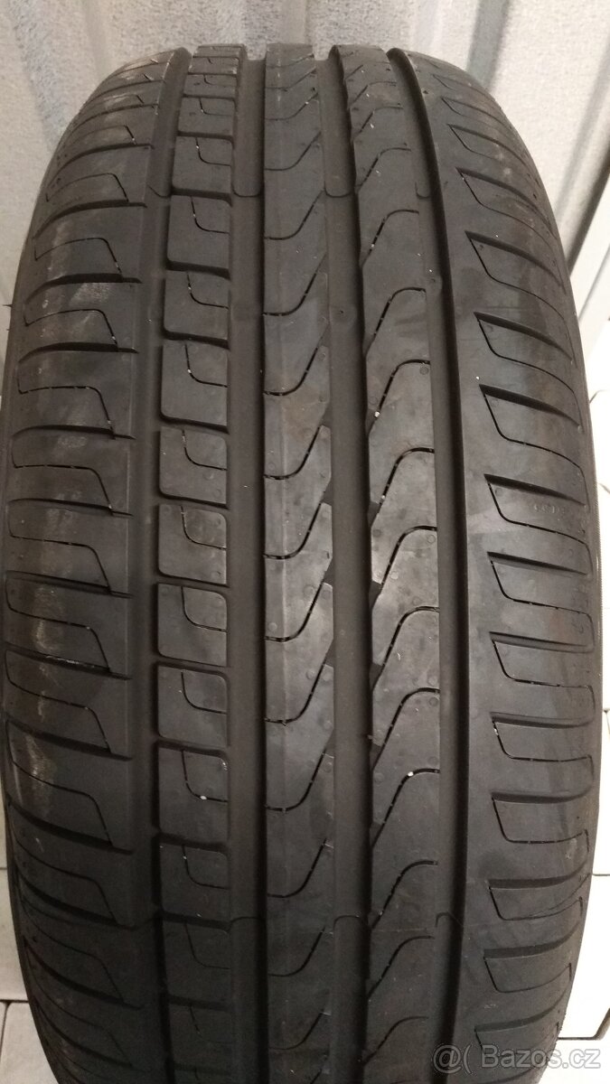 Pirelli 215/55 R17 94W Cinturato P7 letní 4ks - 8
