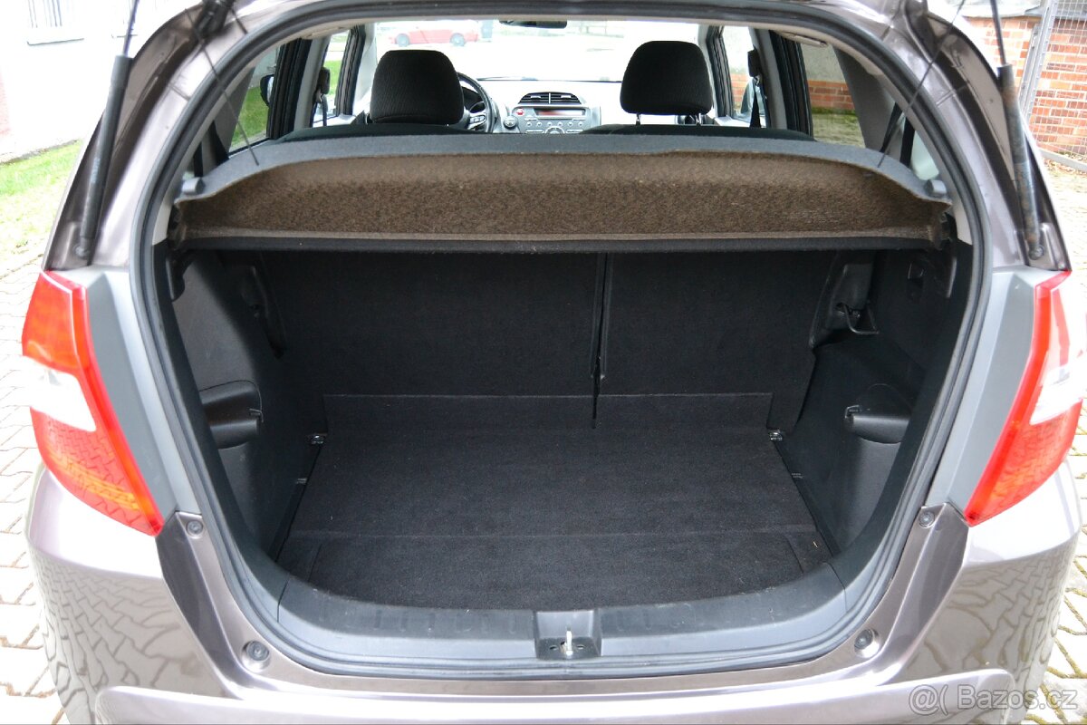Honda Jazz 1.339 i-VTEC 73kw rok 2013 - 8