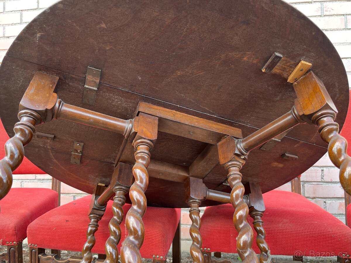 Starožitný nábytek - stolek skládací kulatý - 8