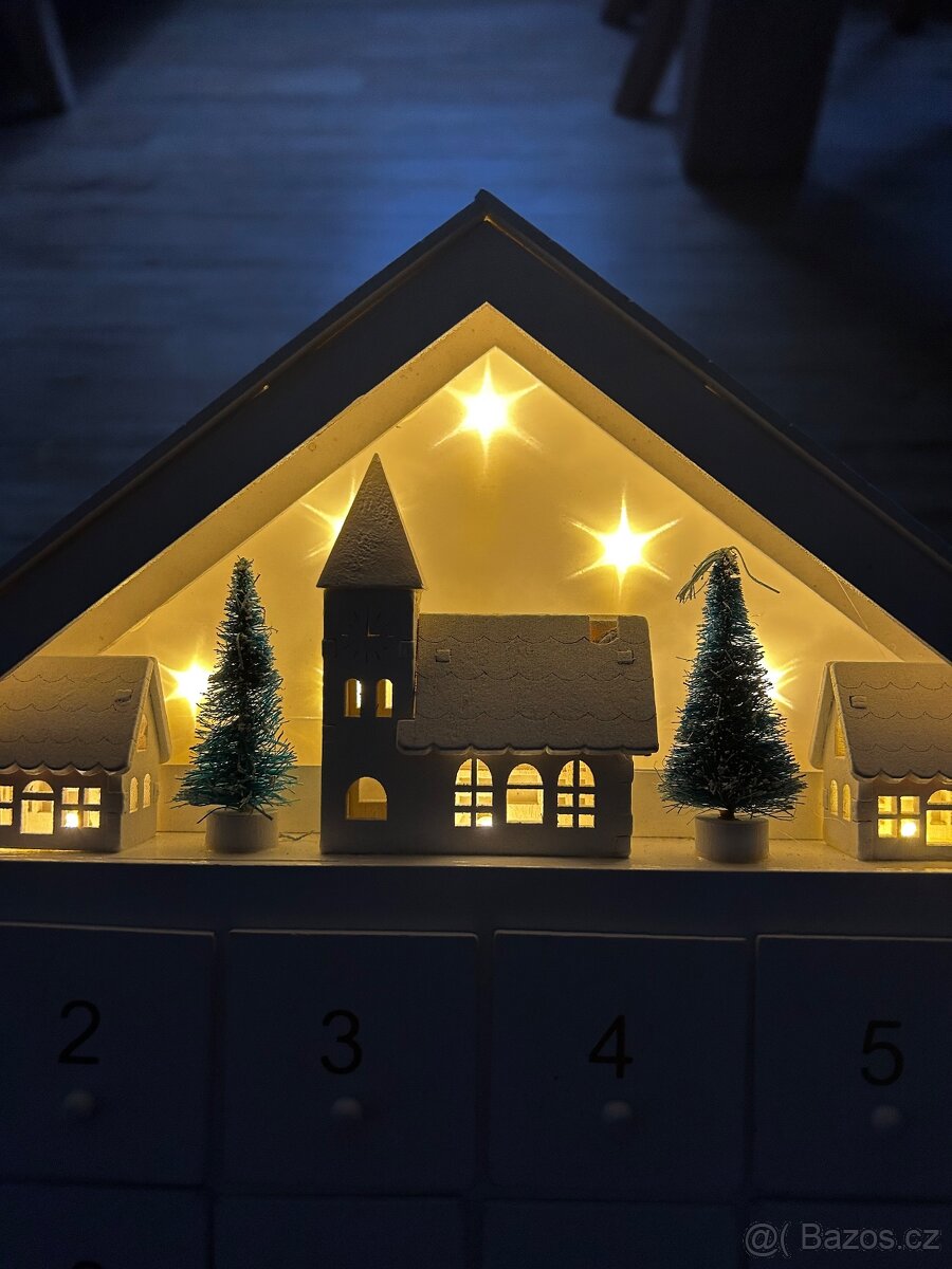 Dřevěný adventní LED kalendář - 8