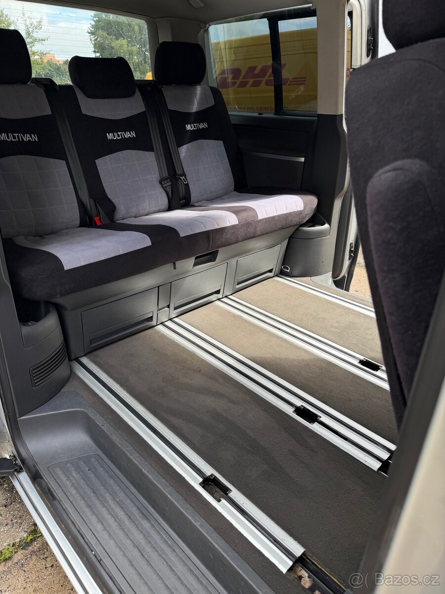 VW Multivan T5 2.5TDI - 7 míst - 8